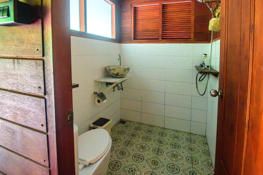 Panvaree T. G. - bathroom