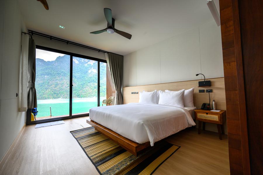 360° Issara Floating Resort - deluxe rooms for couples