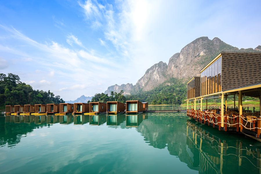 360&deg; Issara Floating Resort