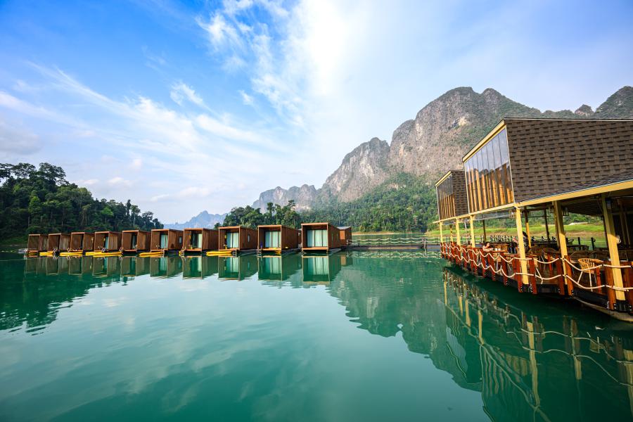 360° Issara Floating Resort