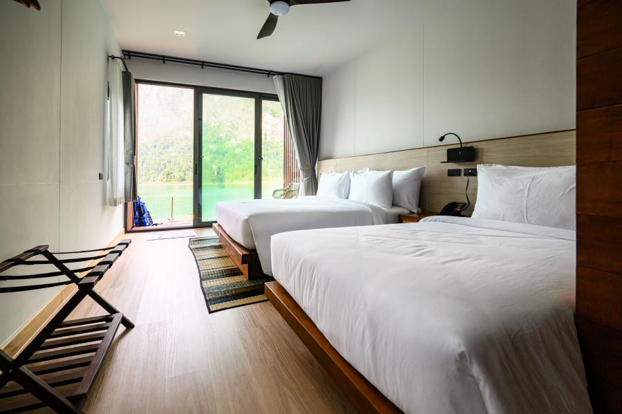 360&deg; Issara Floating Resort - deluxe triple rooms for 3 people