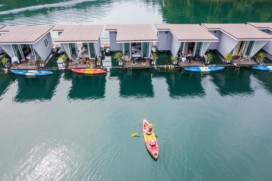 Phupha Waree Floating Houses