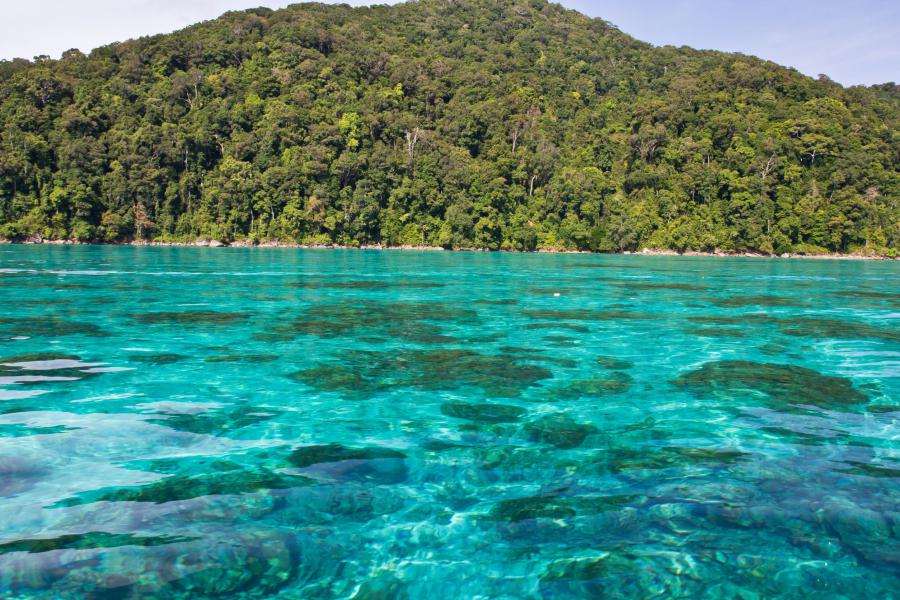The shallow bays of Surin Islands